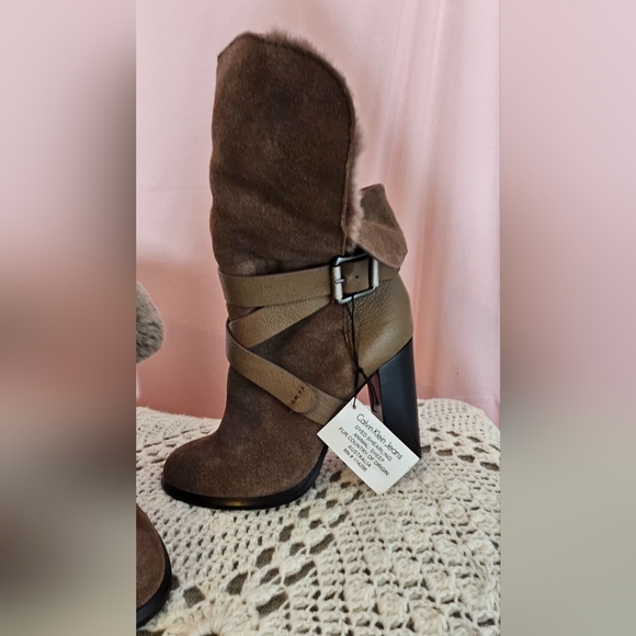 New ! Calvin Klein Taupe Leather and Fur Booties, size 7.5. - Picture 4 of 16